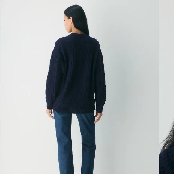 Aritizia Sweater - Picture 6 of 11